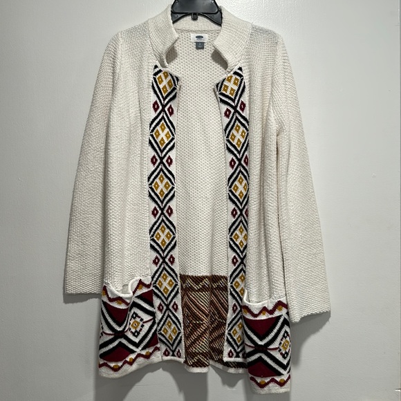 Old Navy knit black and white Aztec sweater cardigan - Picture 1 of 3